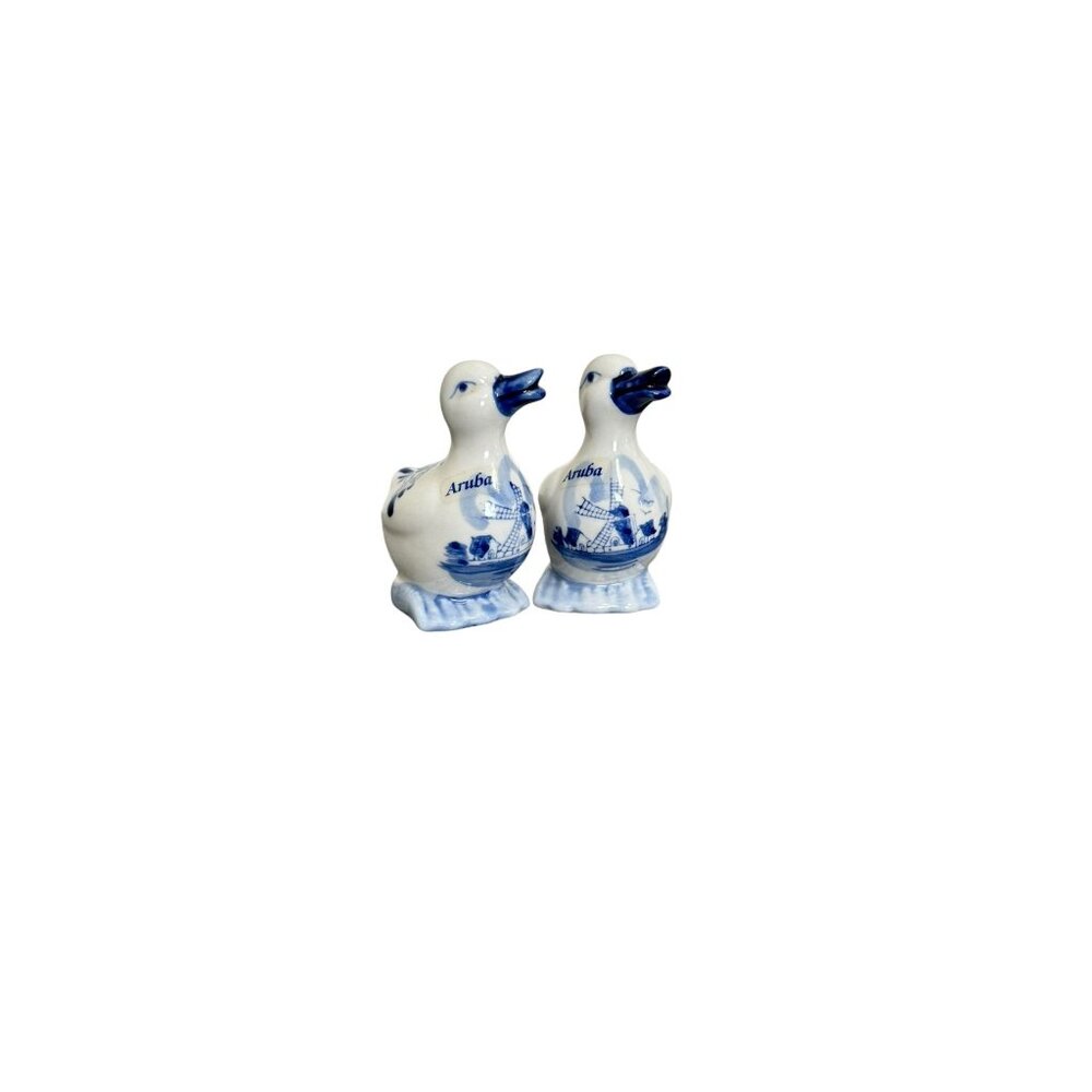 Delft Blue Handpainted Ducks In A Basket Salt And Pepper Shaker Set Vintage - Picture 3 of 11